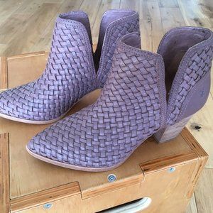 (Almost) New! Frye Lilac Reed Cutout Woven Leather Bootie - Size 8